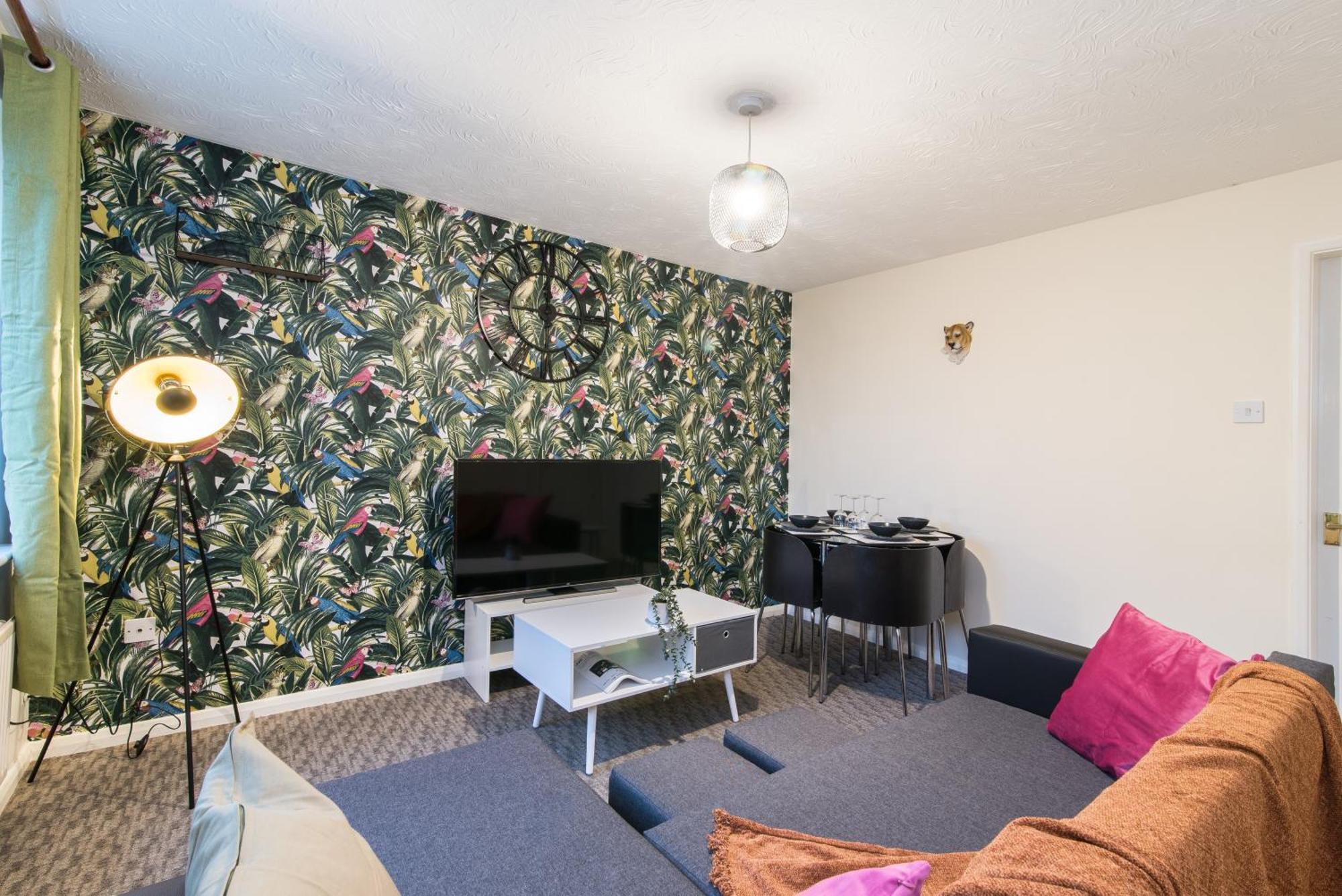 Coventry- Perchfoot 3 Bedroom Contractor And Pet-Friendly Spacious House By Sublime Stays エクステリア 写真